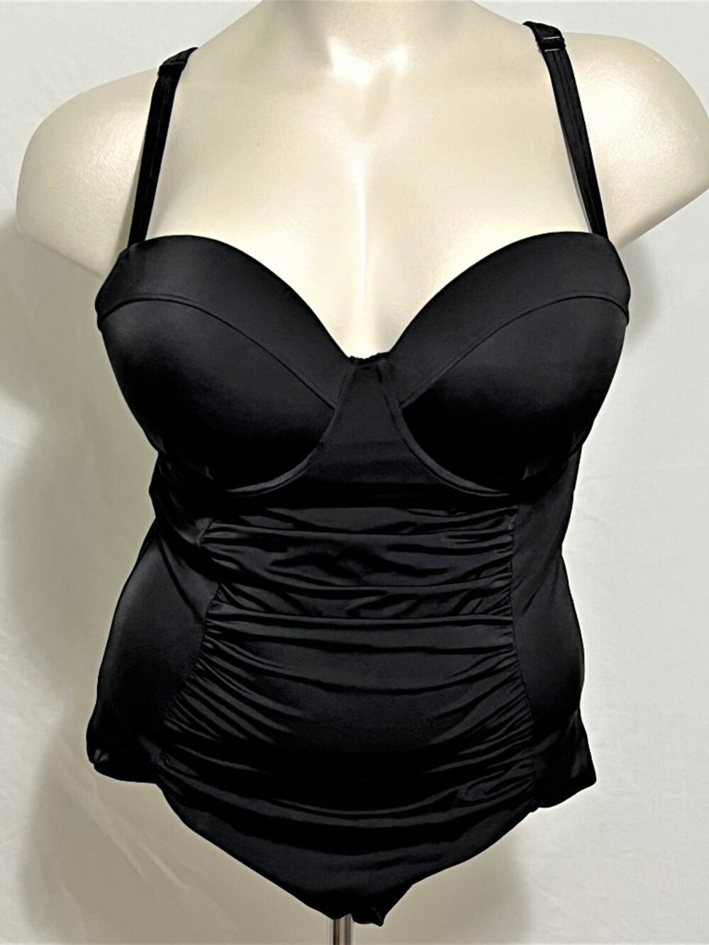 Torrid Swimsuit Swim One Piece Underwire Strappy Black Plus Sz 6 30 DD / F